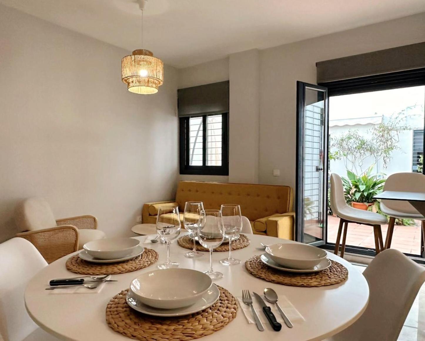 Apartamento-Pension El Trianero Junto Al Rio セビリア エクステリア 写真