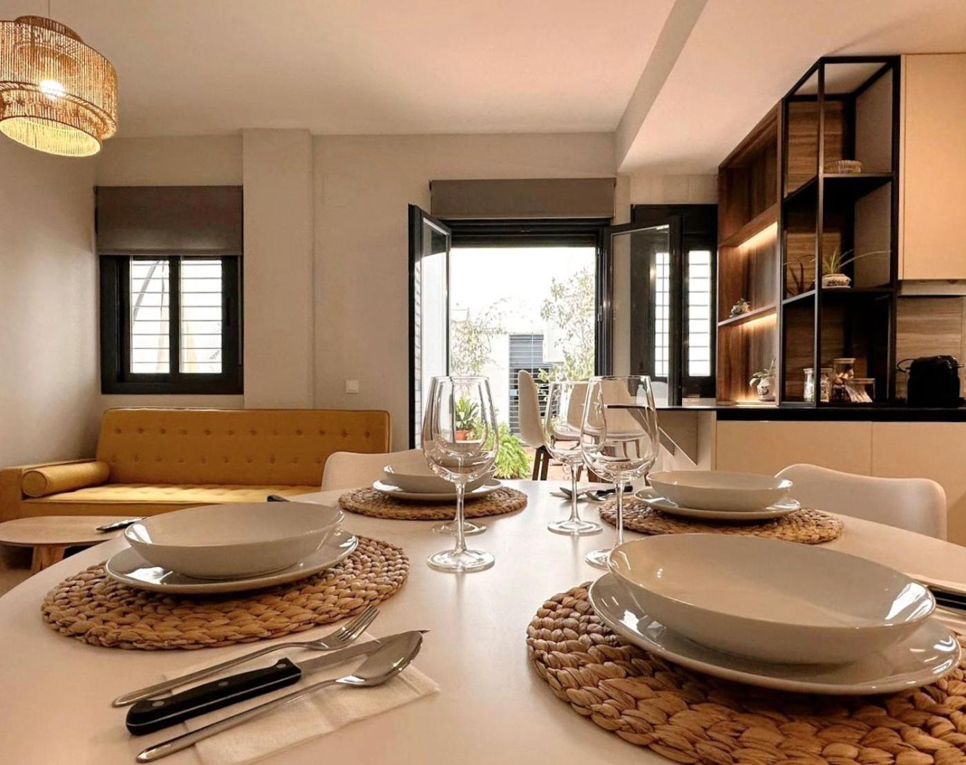 Apartamento-Pension El Trianero Junto Al Rio セビリア エクステリア 写真
